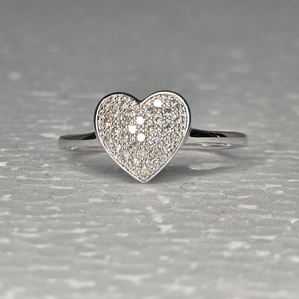 10k White Gold 0.2ct Natural Diamond Pav Heart Ring